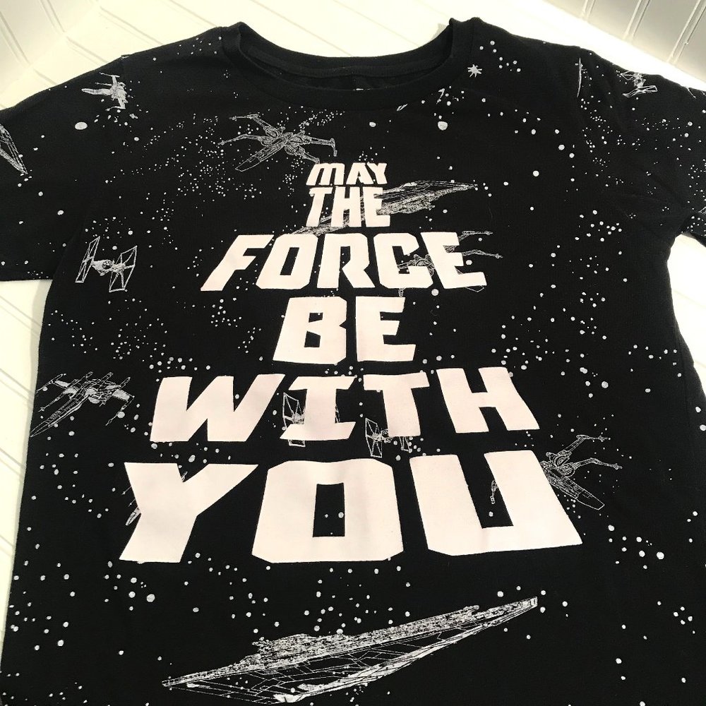 STAR WARS Juniors Black T-Shirt Size Large -EUC-